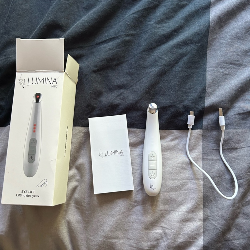 Lumina NRG Eye Tool (Heat, Infrared, Vibration) for Fine Lines and Puffiness